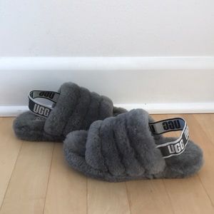 UGG SLIDES